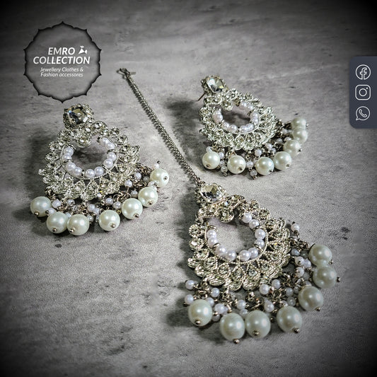 Silver earrings tikka set