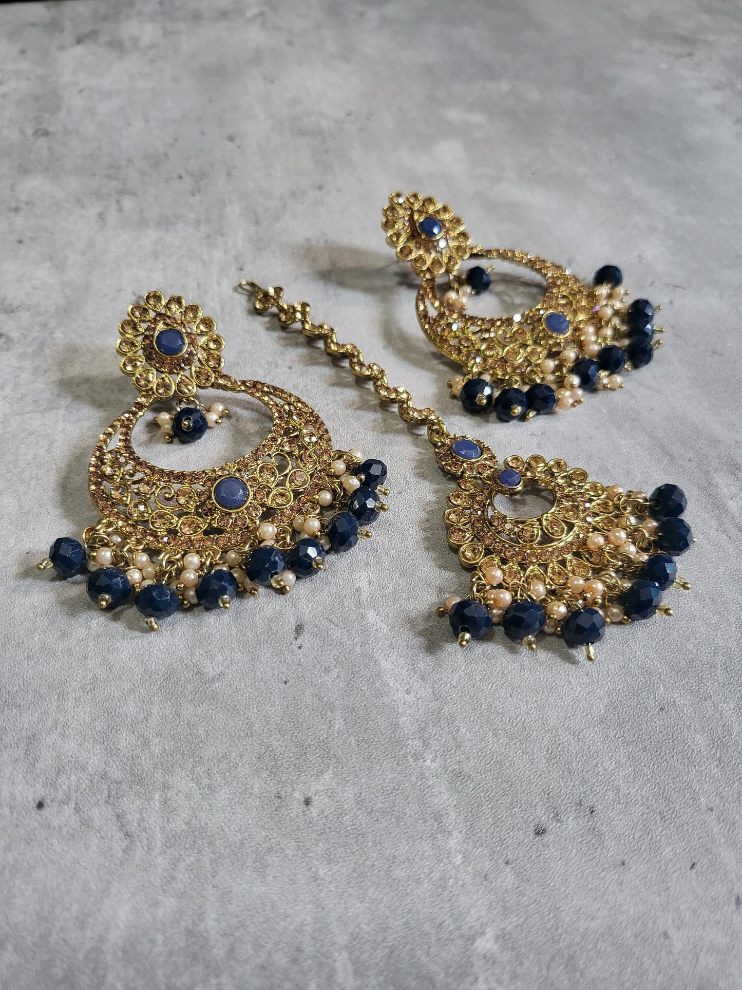 navy blue earrings tikka set, dark bllue earrings, wedding jewellery, high quality indian jewellery. suitable for wedding and parties